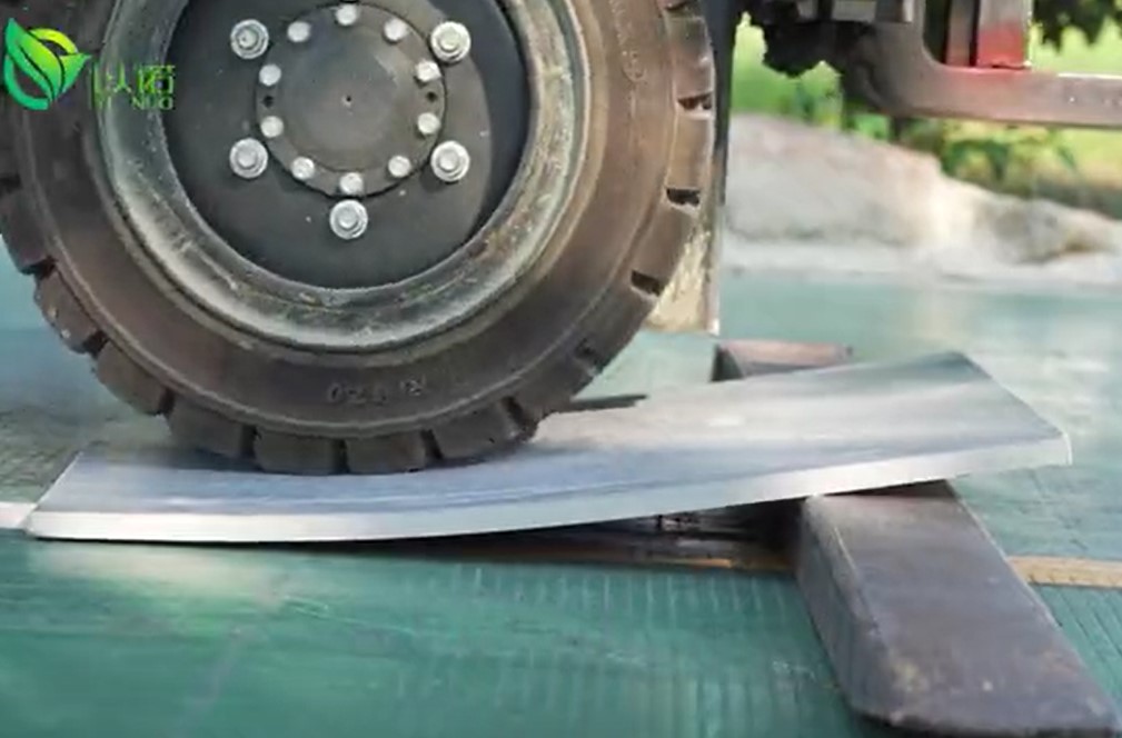 以諾磚機(jī)托板丨韌性、抗斷能力測(cè)試